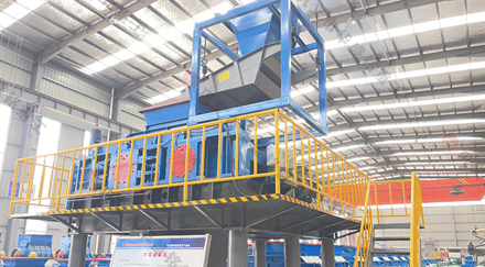 大型全自動液壓對輥制砂機(jī)價(jià)格多少錢