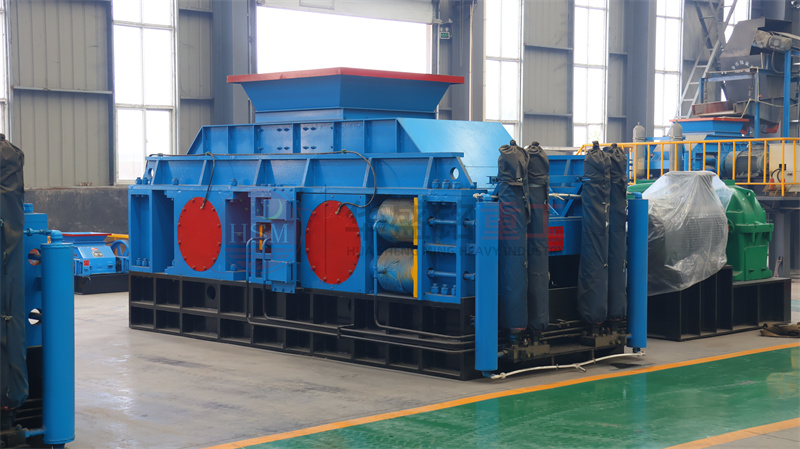 破碎鵝卵石的對輥破質(zhì)量如何？時產(chǎn)200噸輥式制砂機價格高嗎？