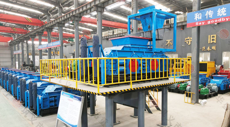 雙輥制砂機處理石灰石的產(chǎn)能和出砂率怎么樣？