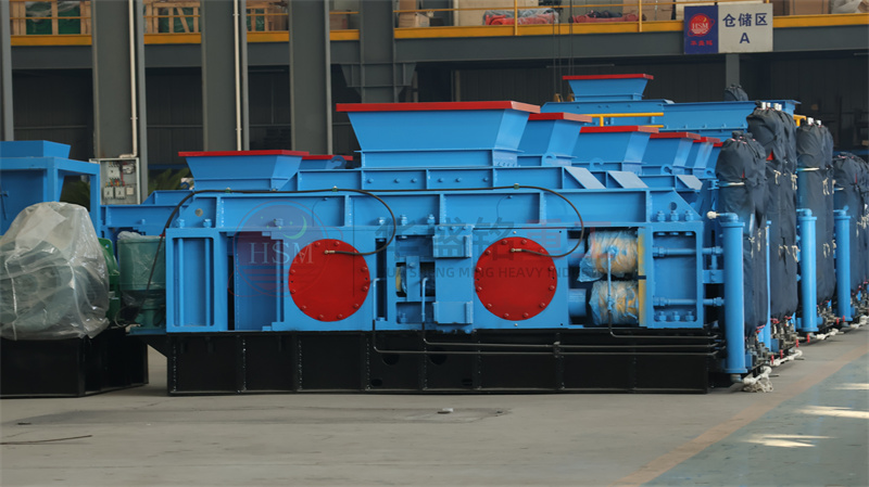 大型對(duì)輥制砂機(jī) 大型對(duì)輥制砂機(jī)