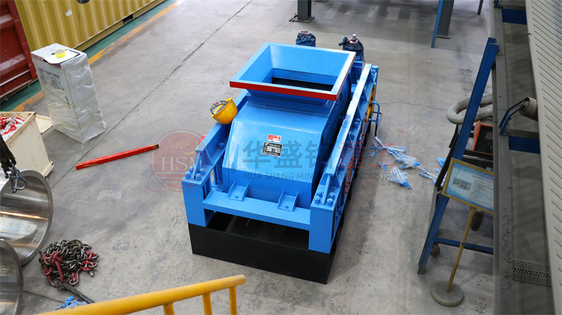 大型對(duì)輥制砂機(jī) 大型對(duì)輥制砂機(jī)