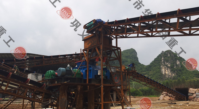 珍珠巖制砂機(jī)生產(chǎn)現(xiàn)場